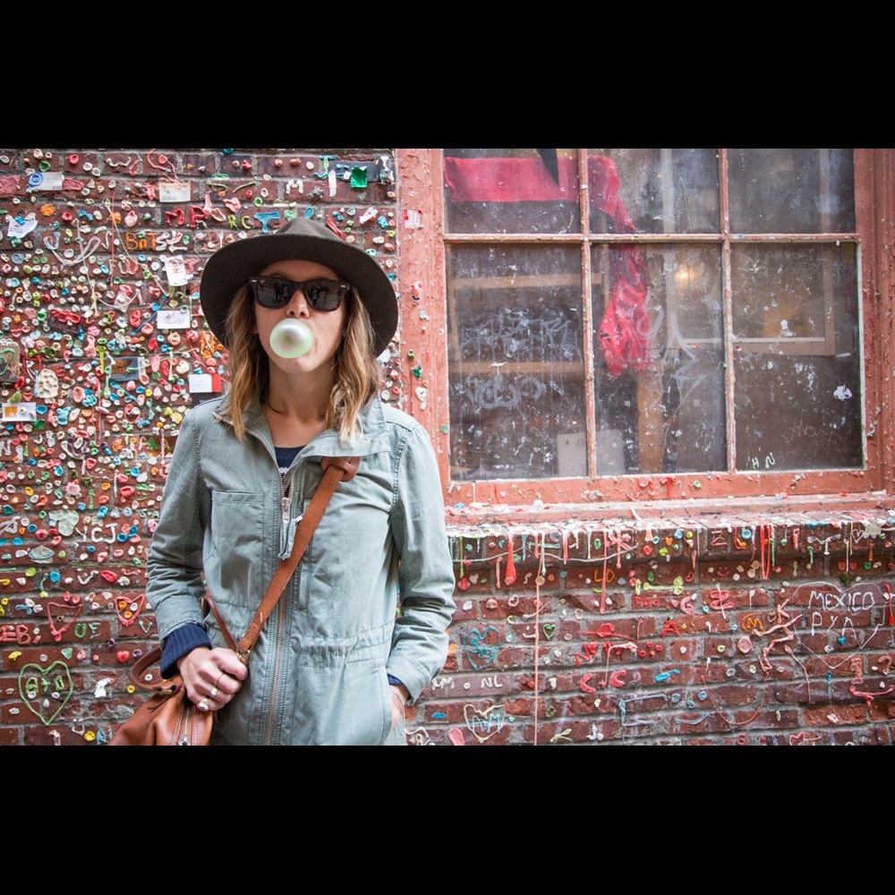 Meet your Posher, Laurel