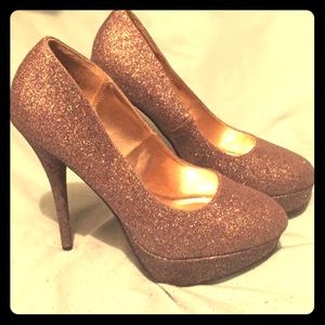 Multi color glitter pumps