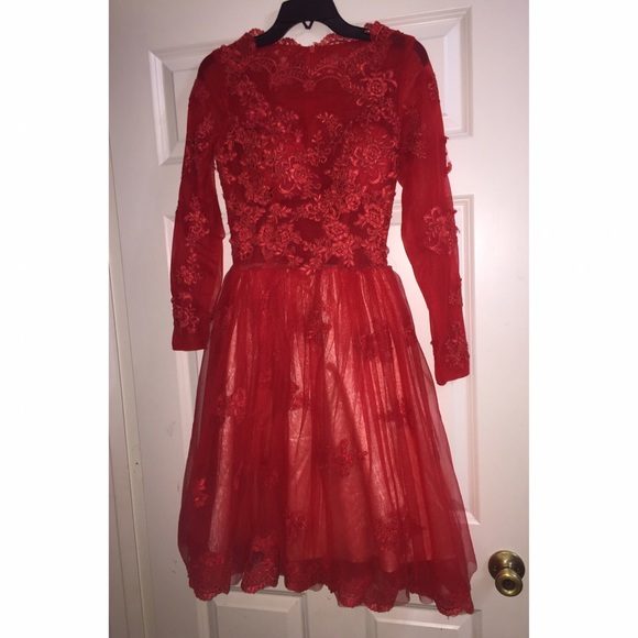 Red Lace dress - Picture 2 of 6