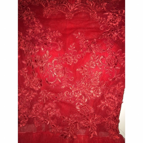 Red Lace dress - Picture 3 of 6