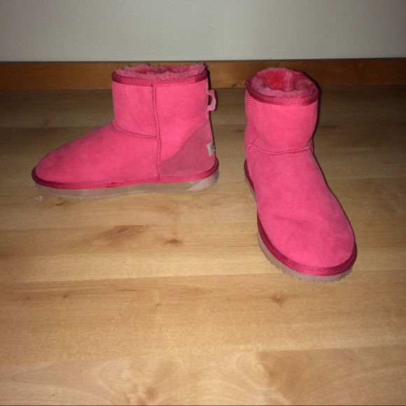 Pink ugg mini 2 classic - Picture 4 of 4