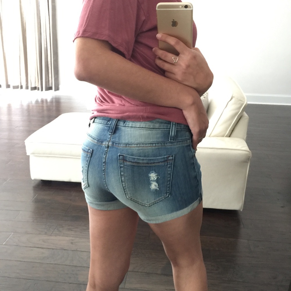 1 LEFT! Distressed Denim Shorts - Picture 3 of 3