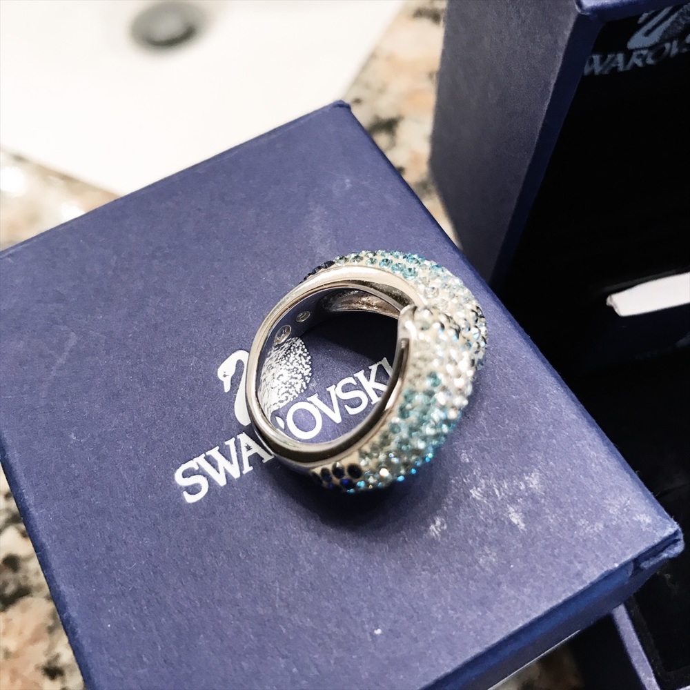 Swarovski Louise Ring 💍 | size 6
