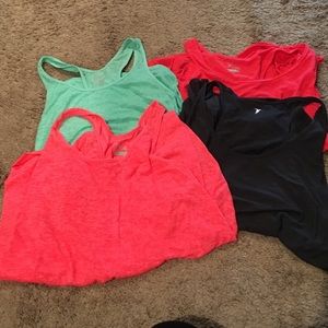 4 Old navy workout tops xxl