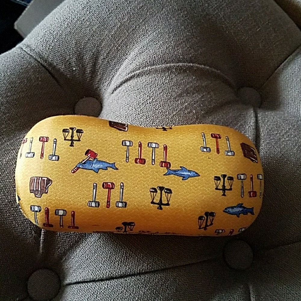 Nicole Miller Silk eyeglass case Attorney print