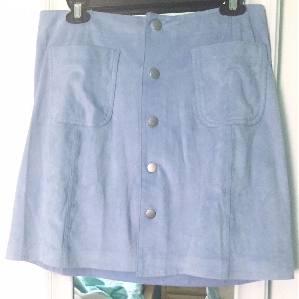 Suede button skirt