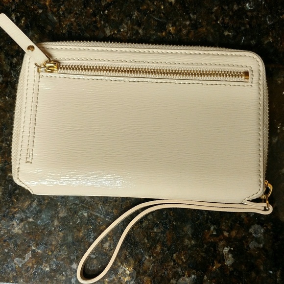 Kate Spade zip wristlet wallet - Picture 2 of 5