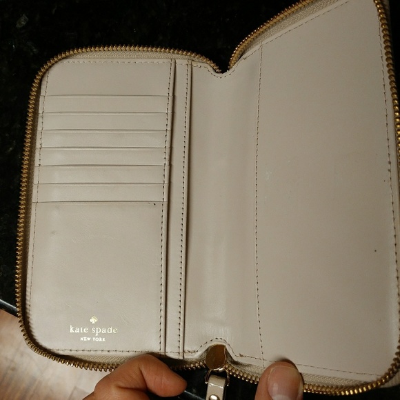 Kate Spade zip wristlet wallet - Picture 3 of 5