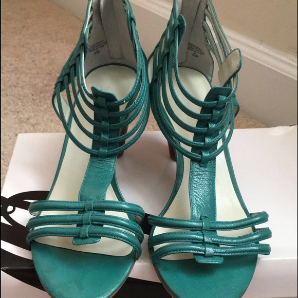 Nine West cute Spring/summer heel/sandals - Picture 2 of 4