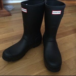 Short hunter boots