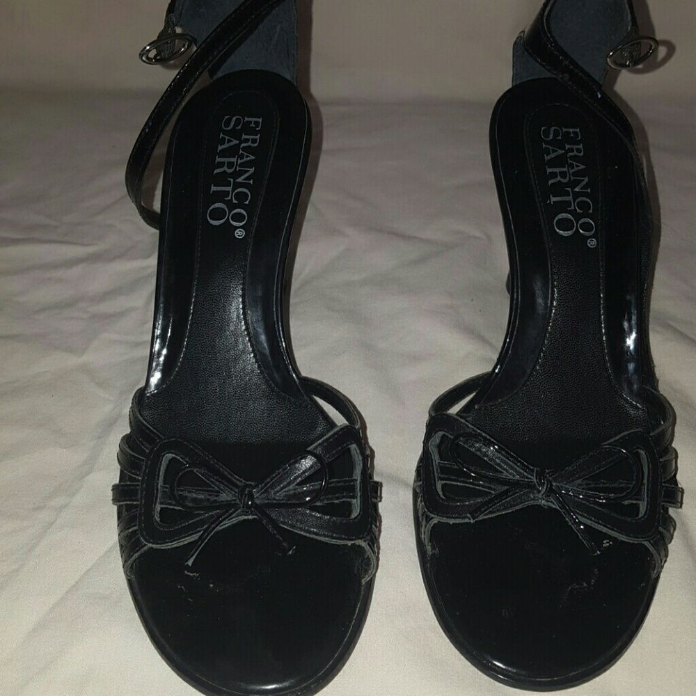 Black ankle strap sandal with bowtie