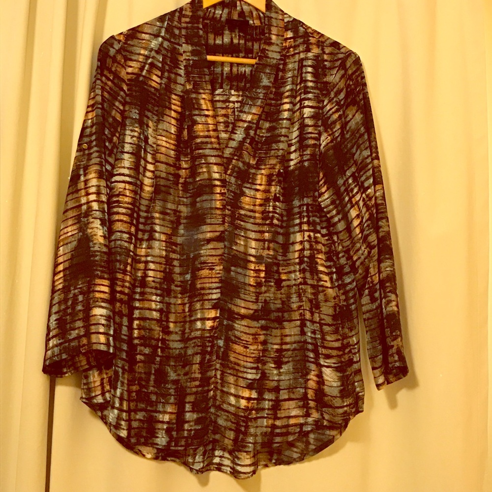 Modern high low Mossimo brand blouse