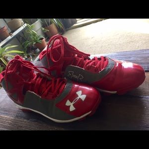Youth Under Armour Cleets