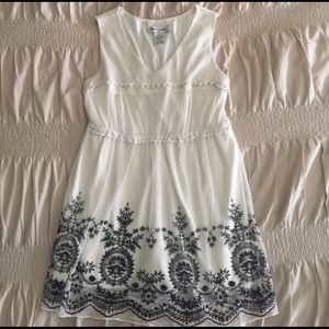 Lace Overlay Cream and Black V-Neck Top
