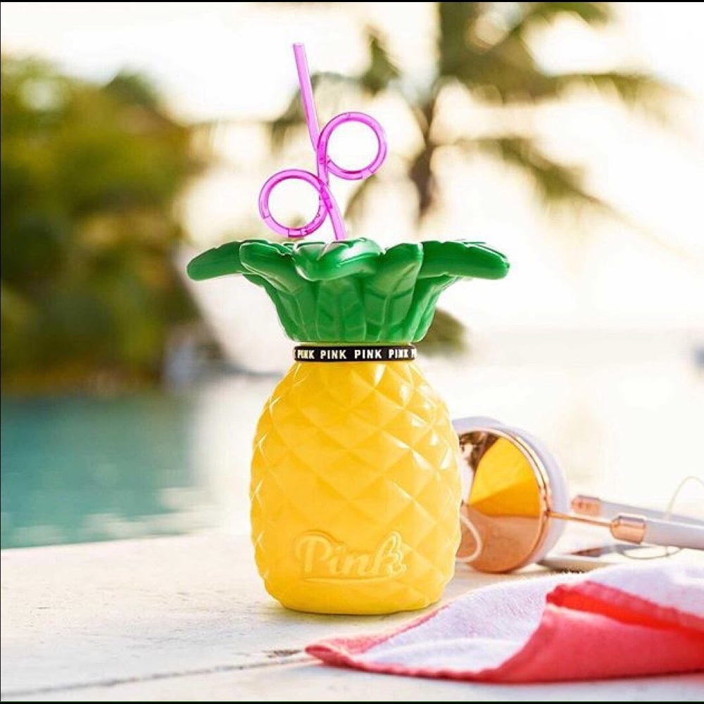 NWT PINK-A-Colada cup from Pink VS