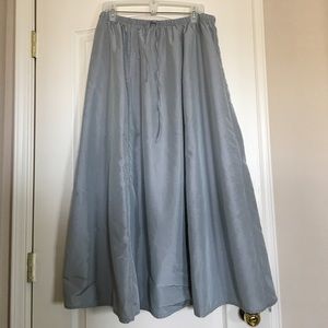 Shimmery ball gown with drawstring waist tie