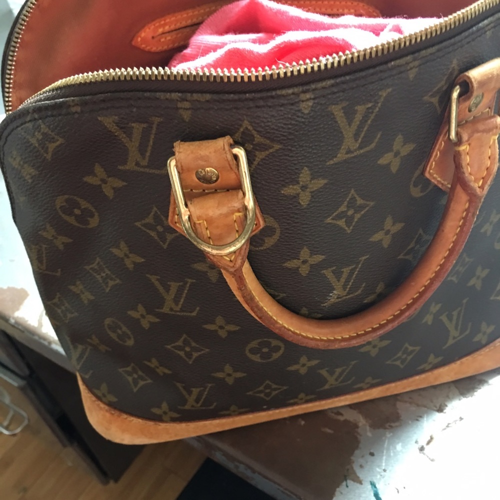 Authentic Louis Vuitton Alma