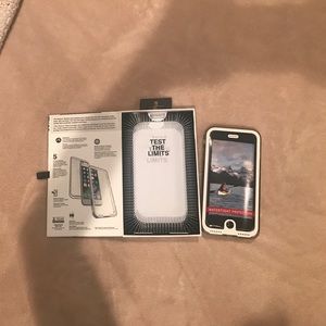 Sold on Merc. PELICAN iPhone 7 plus case