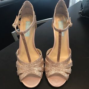 BetseyJohnson Size 7.5 Gold T-Strap High Heels