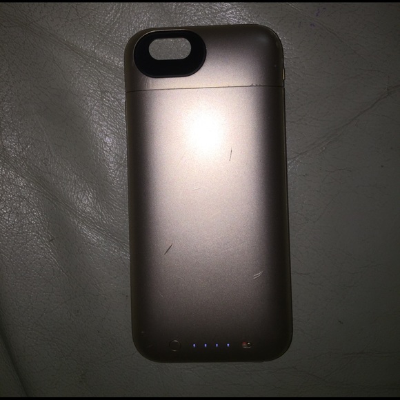 iPhone 6 Mophie Charging Case (Gold) - Picture 3 of 3