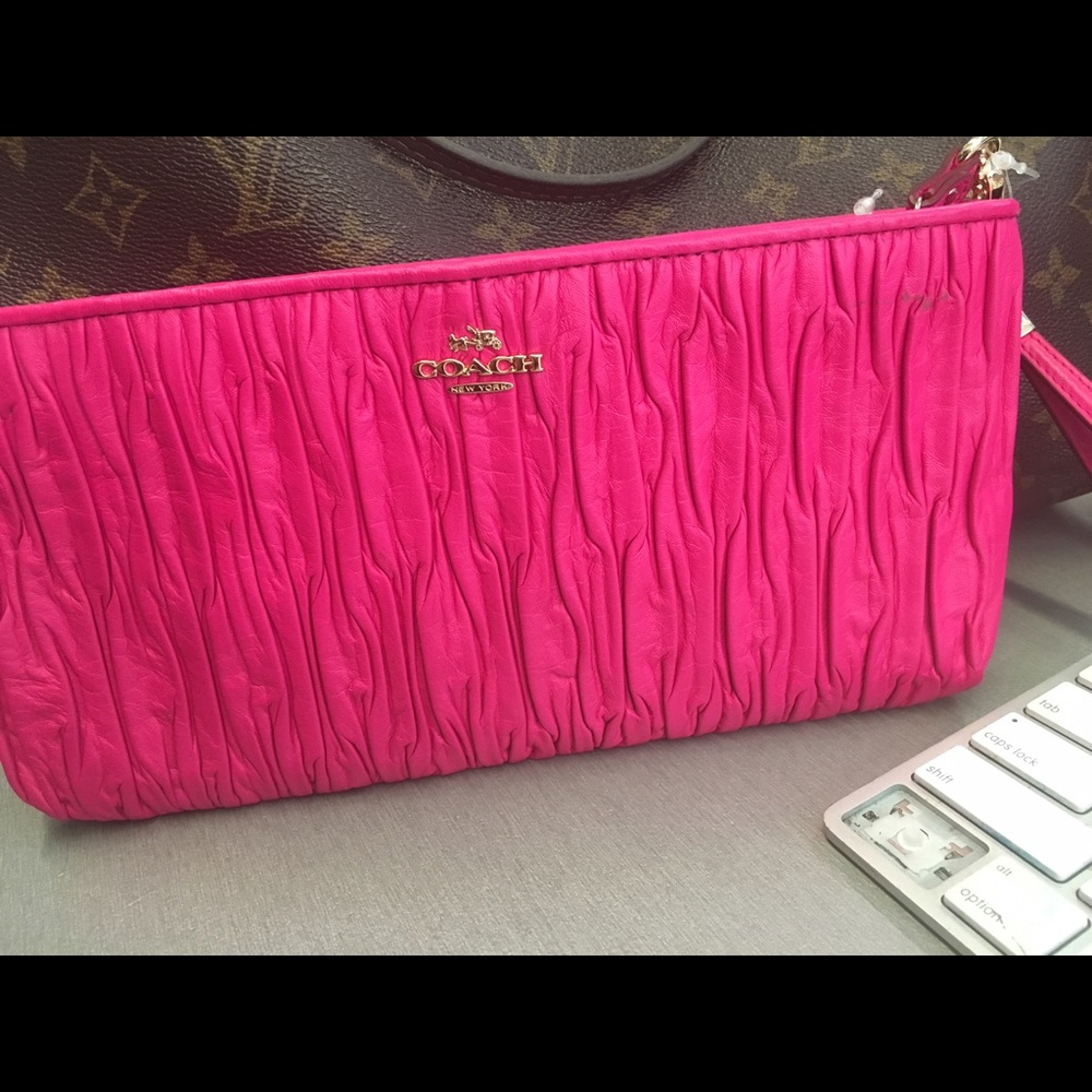 Beautiful coach wristlet