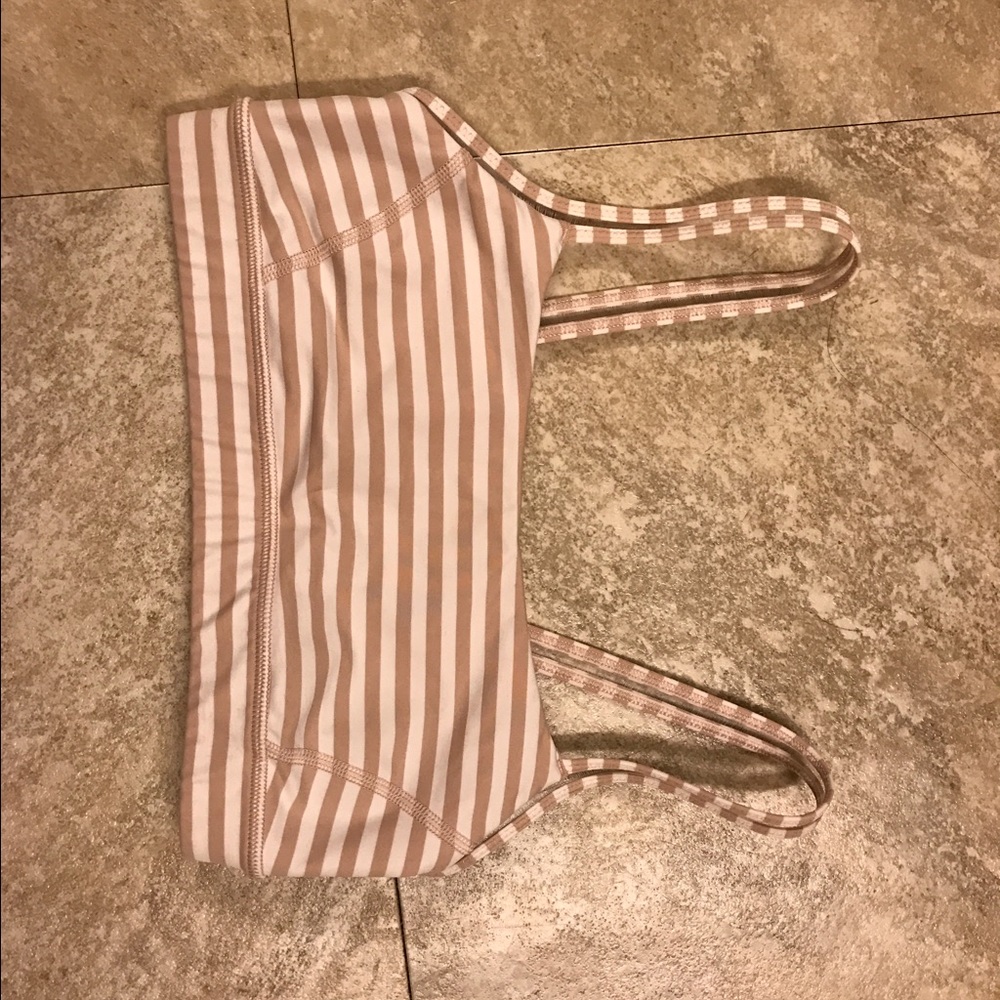 Lululemon bra size 4