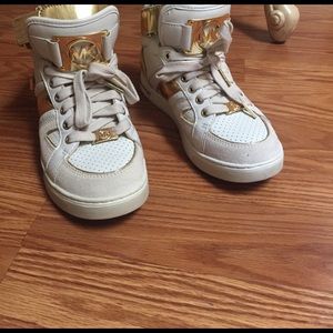 Michael kors size 7 fashion sneakers