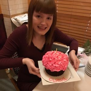 Meet your Posher, Claire