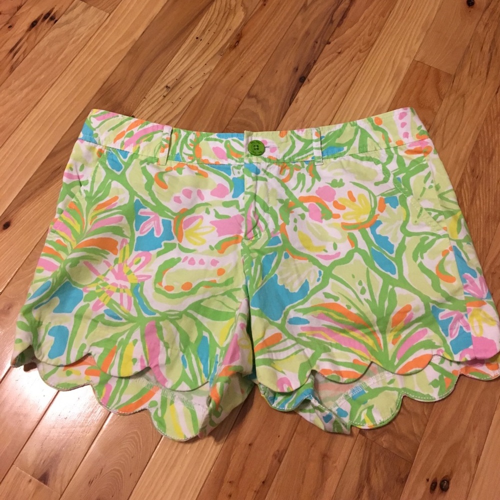Lilly Pulitzer Scallop Shorts