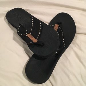 Reef flip flops size 9