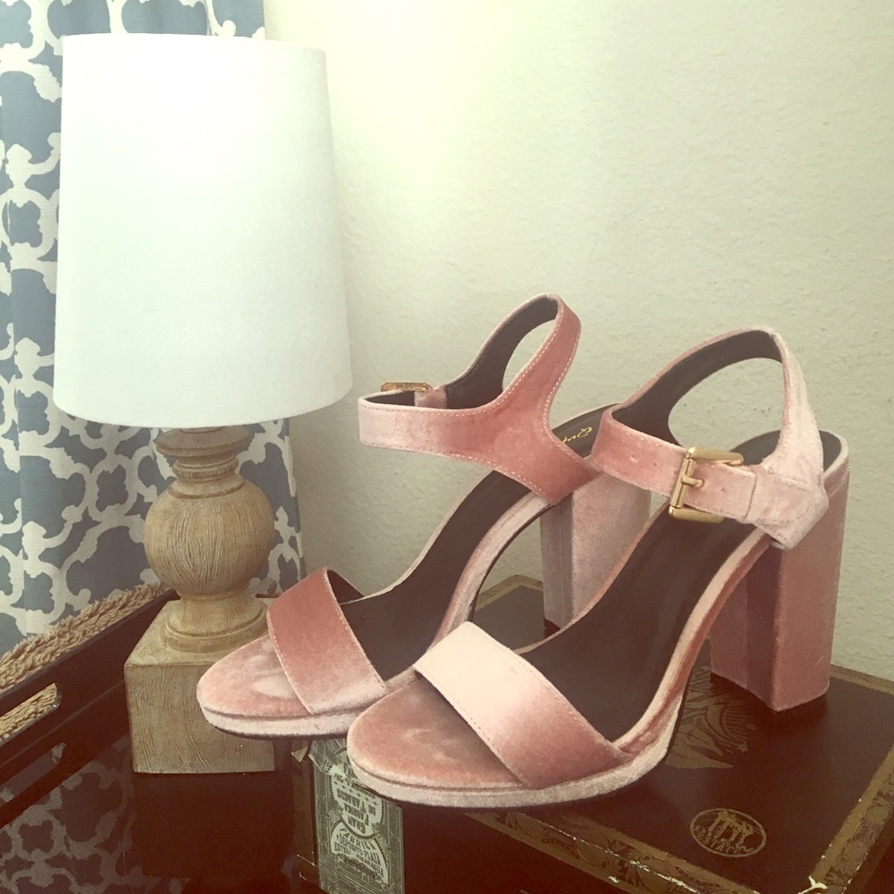 Qupid Pink Velvet Heels, 7.5