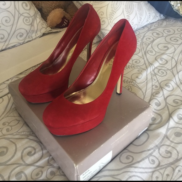 Red Heels - Picture 2 of 4