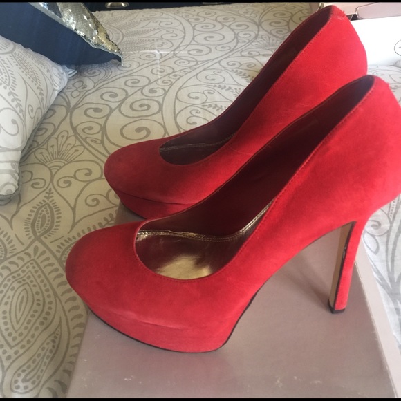 Red Heels - Picture 3 of 4