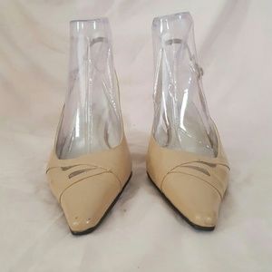 Sacha too beige slingbacks