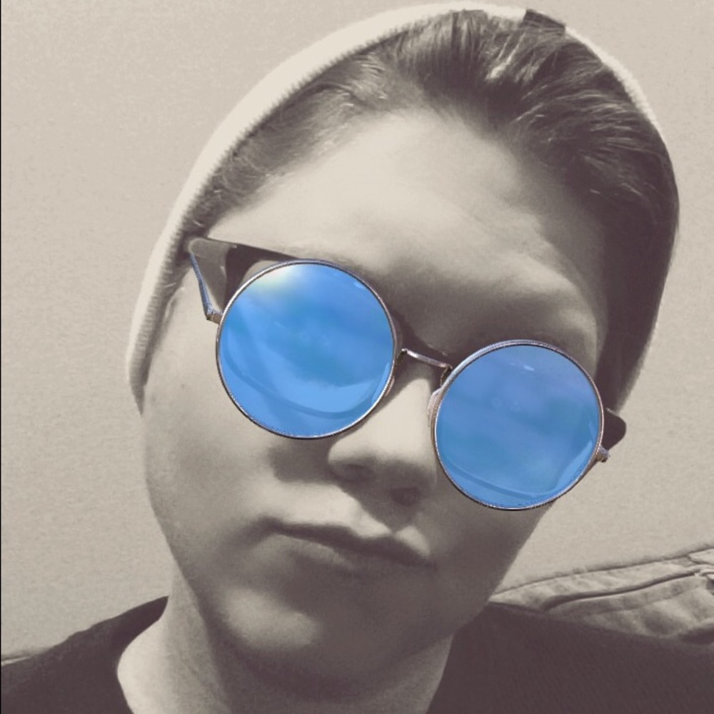 Meet your Posher, Cassie