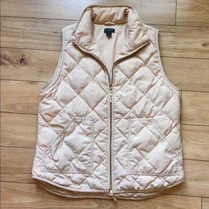 JCrew Tan Quilted Puffer Vest, Size Large