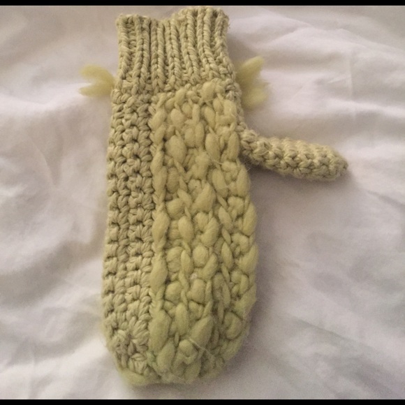 Anthropologie Mittens - Picture 4 of 7