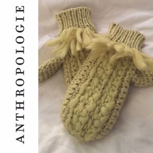 Anthropologie Mittens