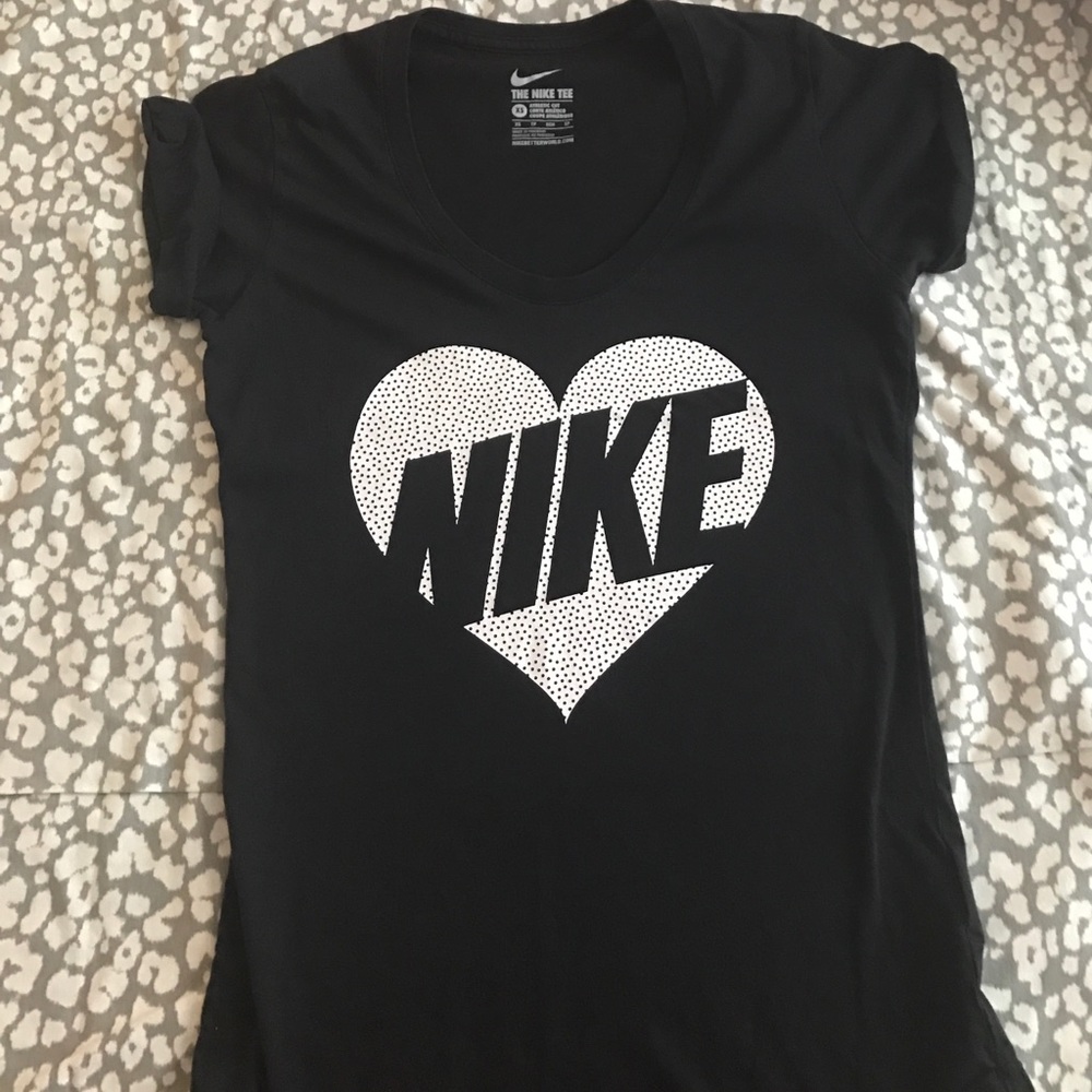 Nike tee