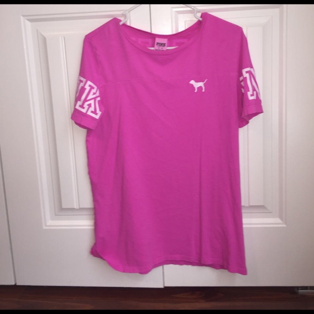 Size medium VS tshirt, NWOT