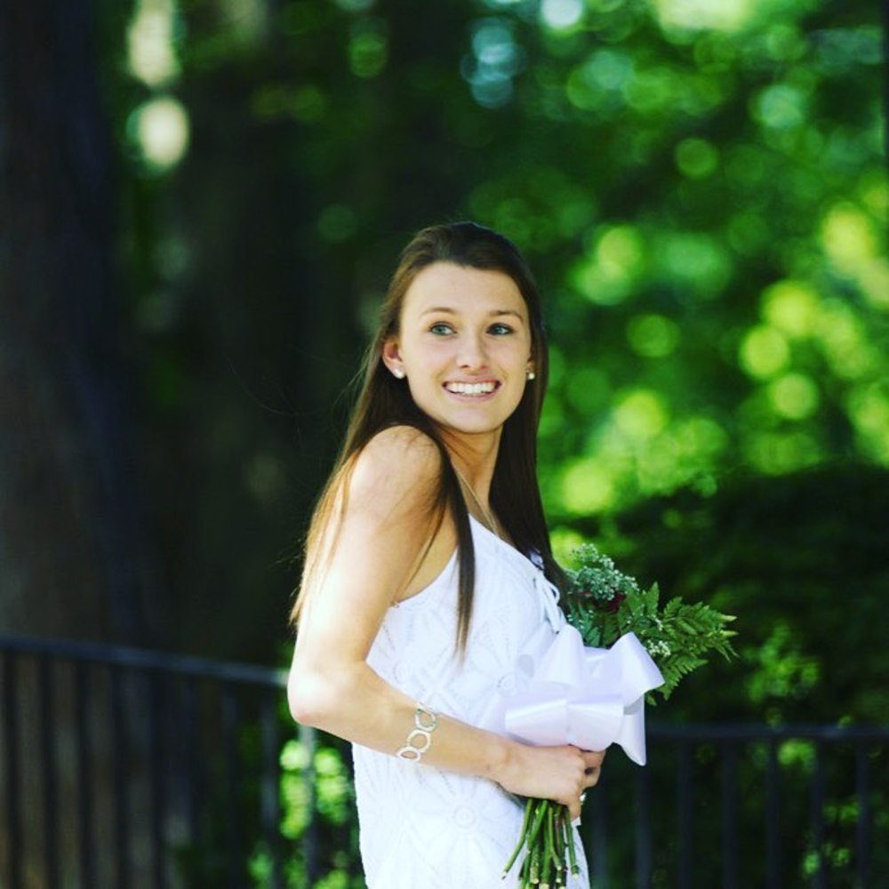 Meet your Posher, Olivia