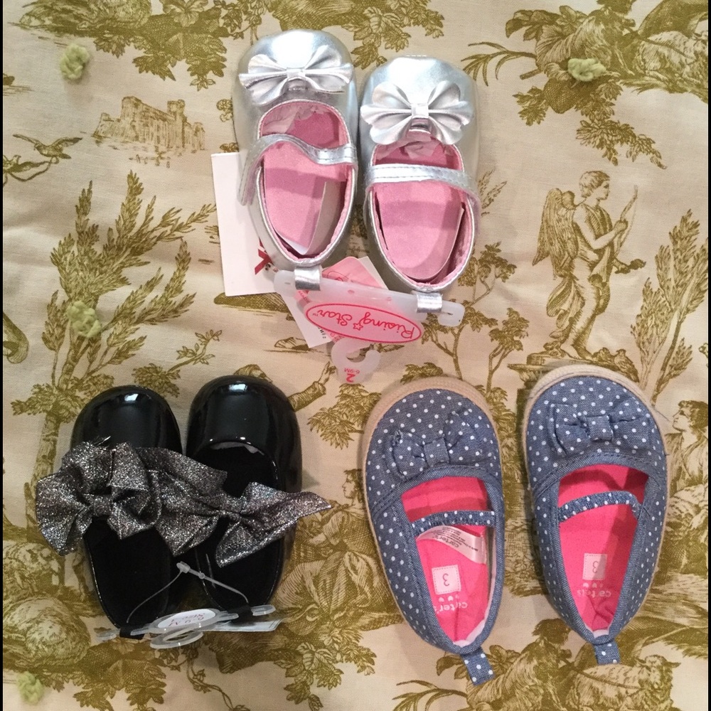 Baby Girl Shoes!  Lot of 3 - Sizes 2 & 3