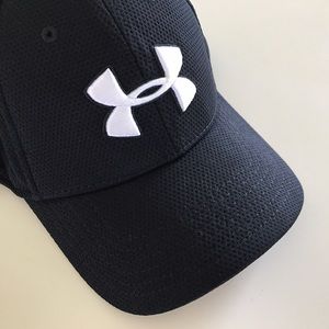 New (without tags) black under armour hat