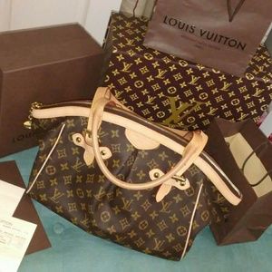 Sold!!!! Tivoli Style Bag absolutely amazing