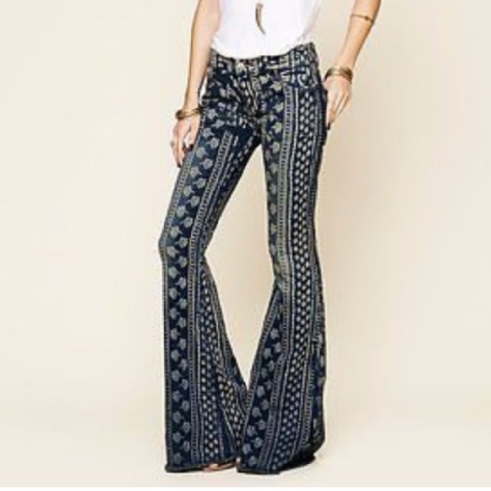 Free People Printed Bell Bottoms Size 26