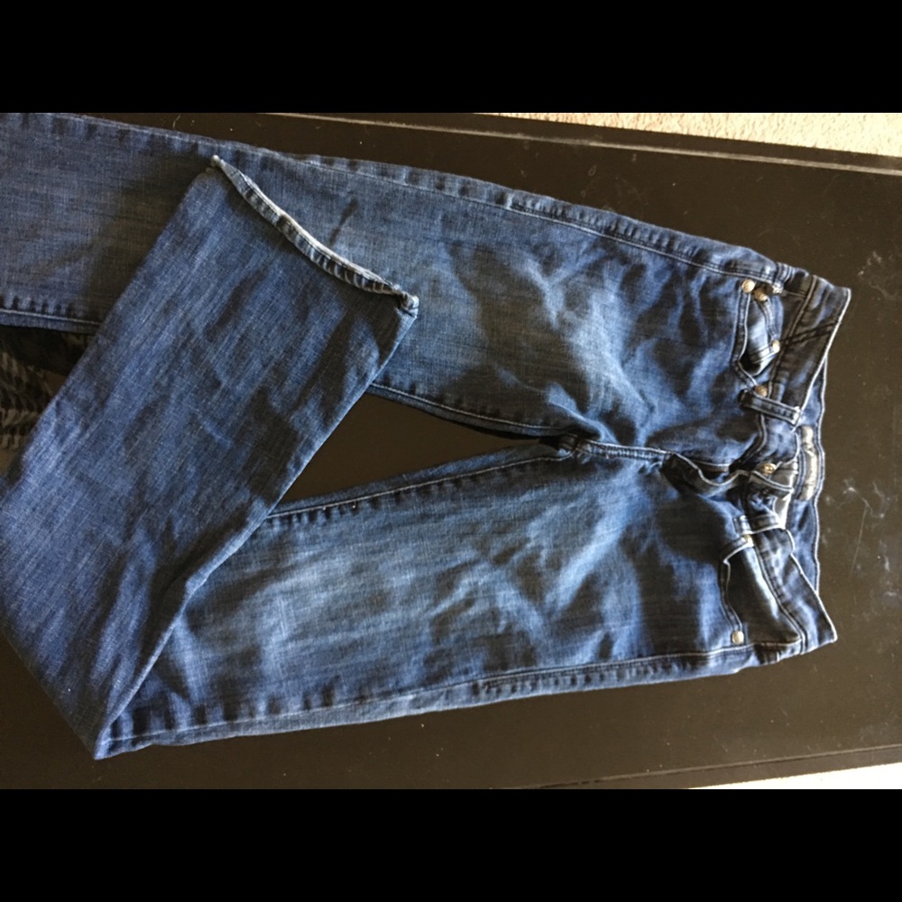 Designer jean great shape straight leg
