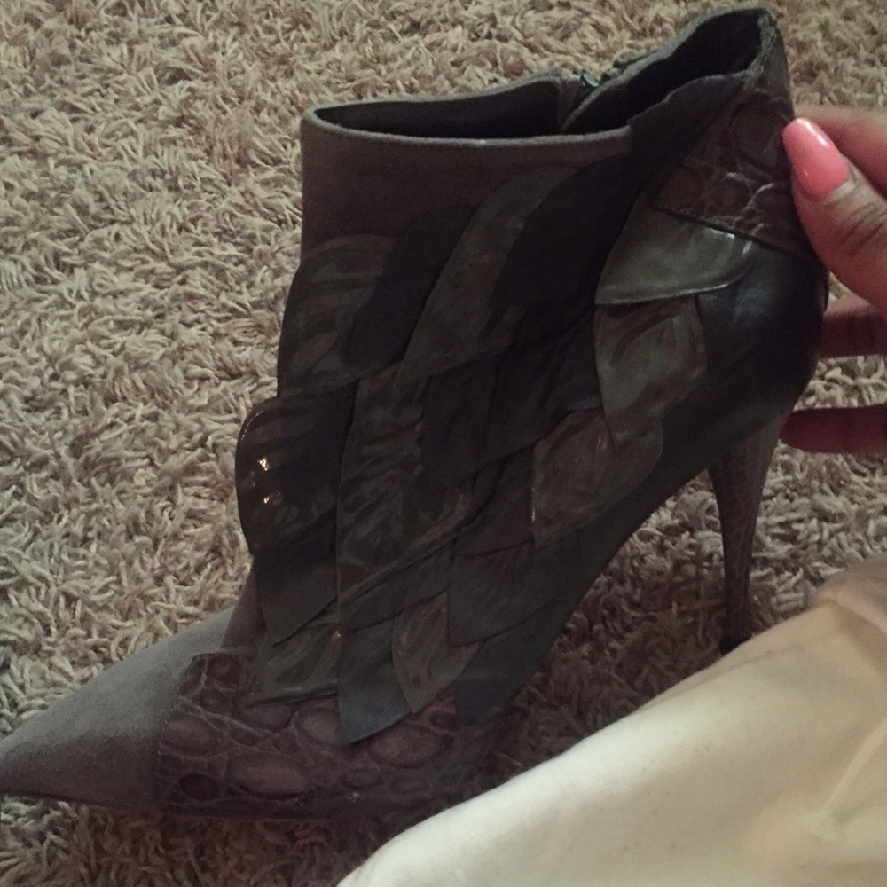Authentic Chloe suede/leather shoe boot