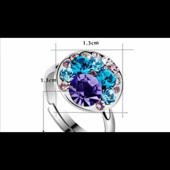 Size 7 Ring 💍 - Hidden Mickey 🐭💍 - Picture 2 of 2