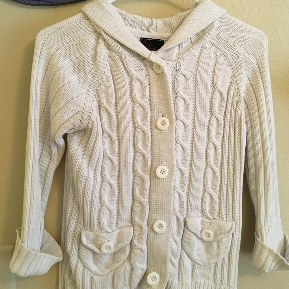 White cable knit sweater