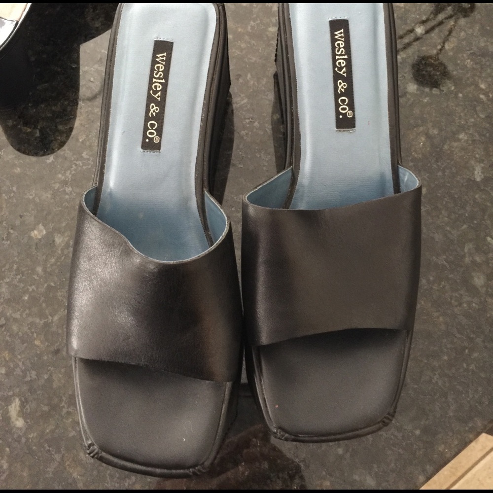 Wesley & Co  black leather wedge 3"heel. 7.5